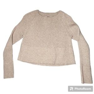 DAY & NIGHT CREAM COLORED RIBBED MEDIUM CROP LONG SLEEVE SWEATER, SIZE S